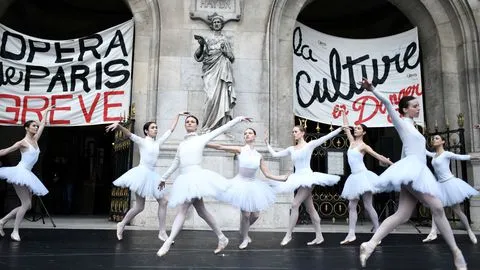 Classes-En-Lutte. Pas de retrait, pas de rentrée !